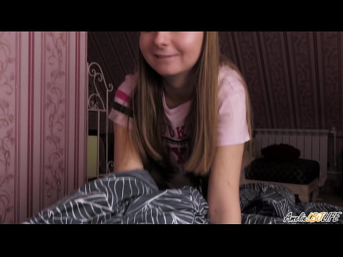 ❤️ Blondie duboko siše svog BFF-a i dobiva spermu u usta Porno video u pornografiji hr.sexogolic-info.ru ﹏